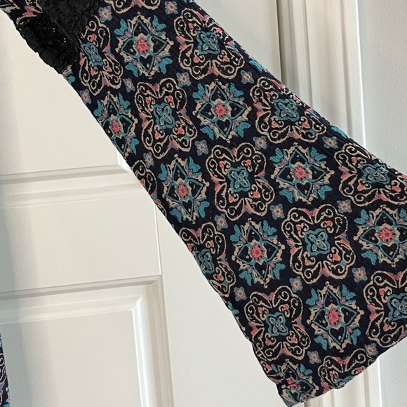 Hollister Boho Lace Floral Babydoll Top Bell Sleeve Size M Peasant Y2K Festival - Picture 5 of 13